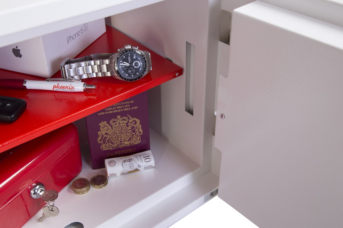 Phoenix Fortress SS1182 size 2 S2 Security Safe with Key / Electronic Lock - Electronic lock